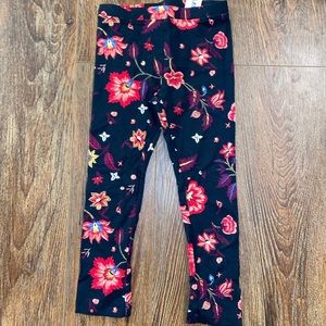 Navy colored leggings w floral print